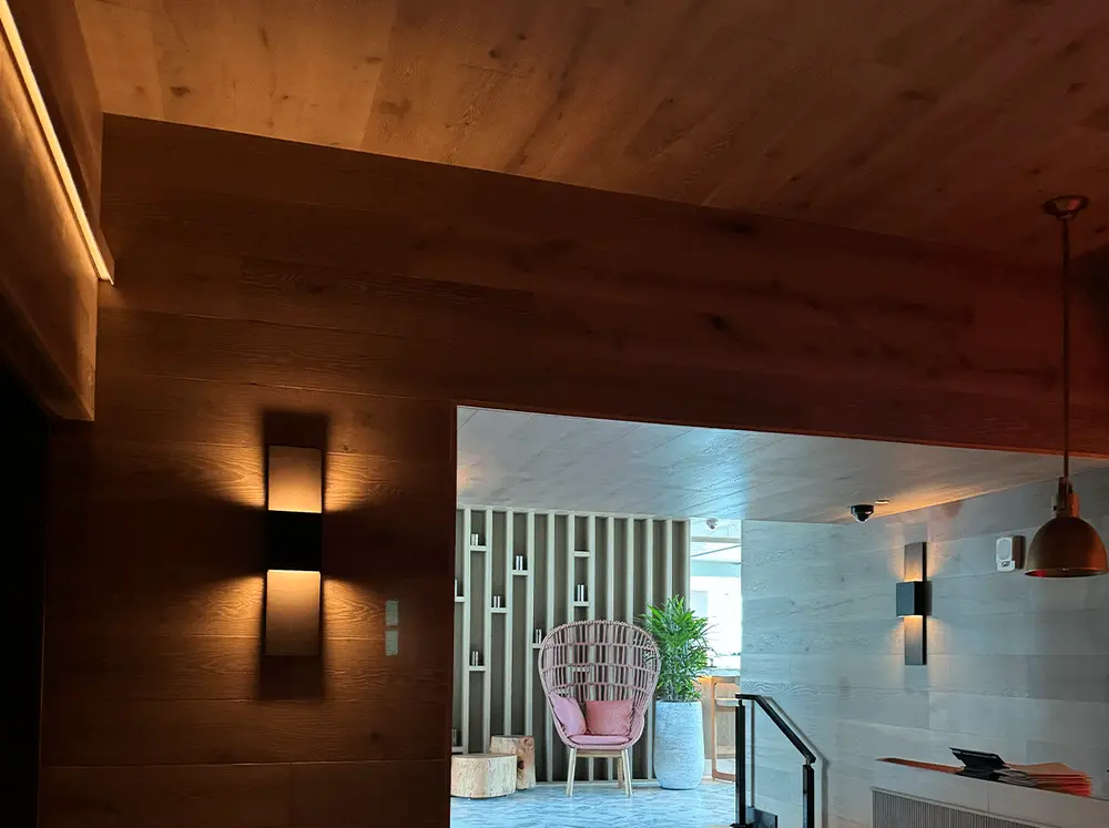 Hilton Sky Lounge — photo 4