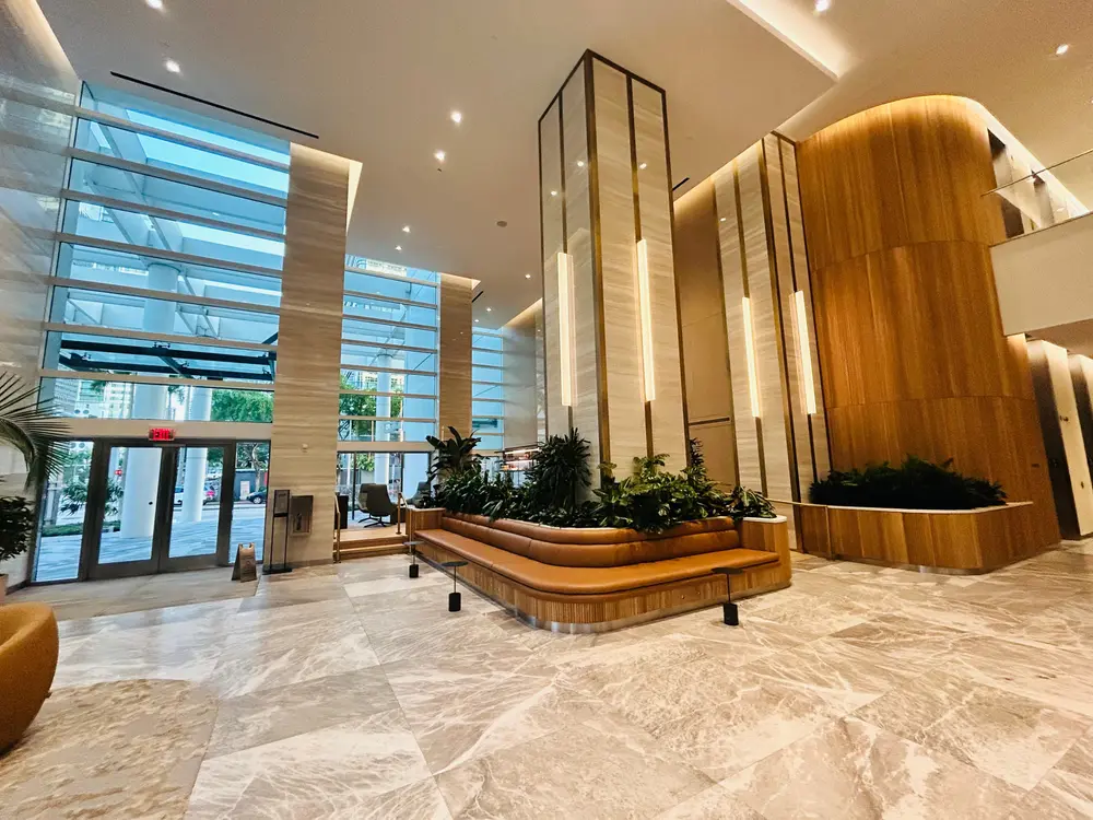 Tourmaline Lobby & Cafe — photo 11